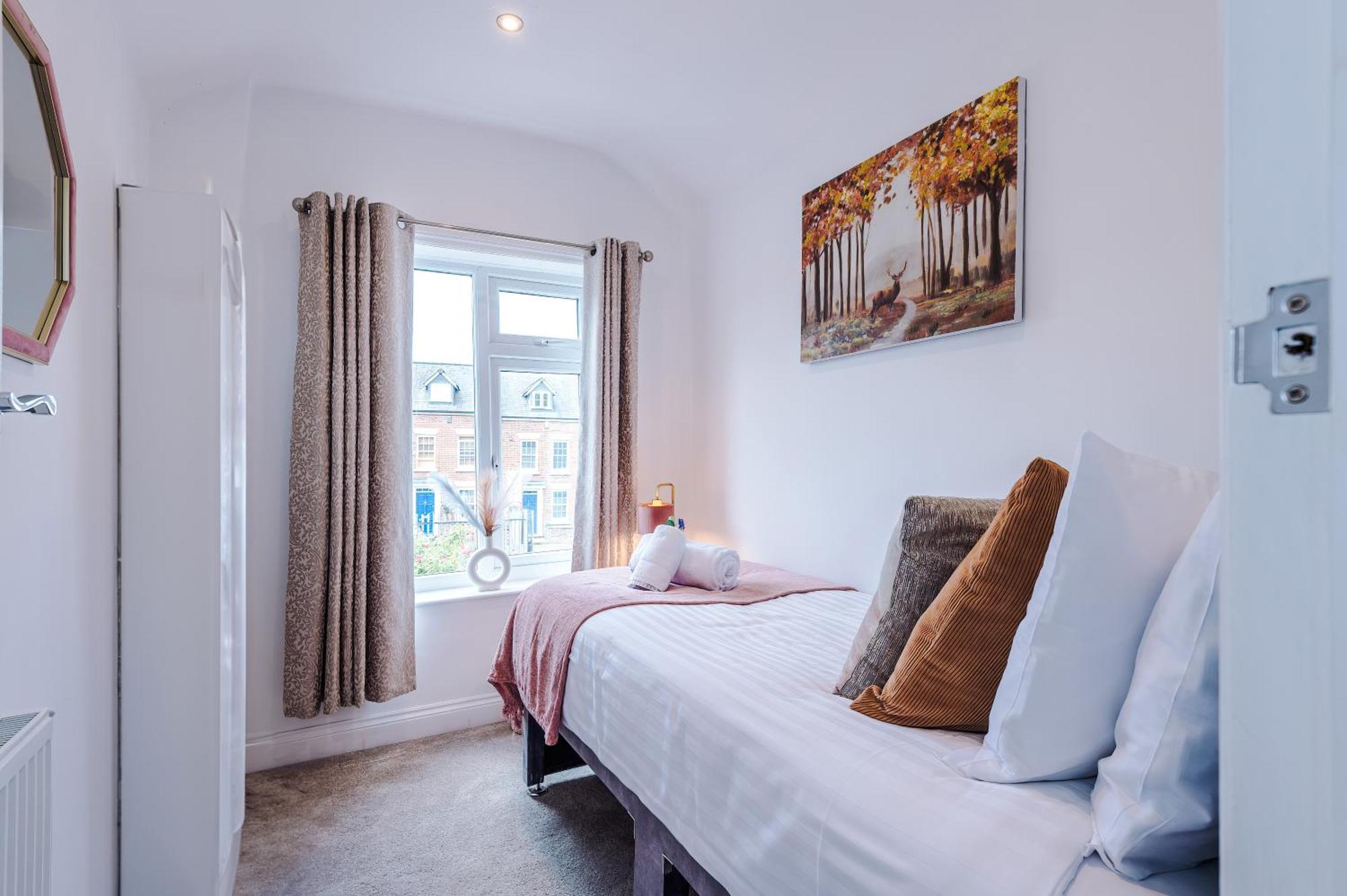 Spacious 3-Bed Home In Nantwich By 53 Degrees Property - Amazing Location, Ideal For Groups - Sleeps 6 Extérieur photo